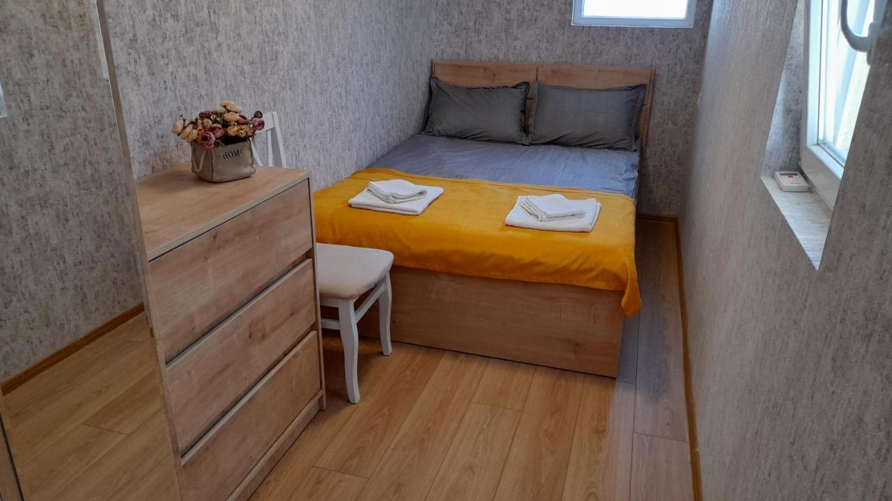 Yellow Apartment Τυφλίδα Εξωτερικό φωτογραφία