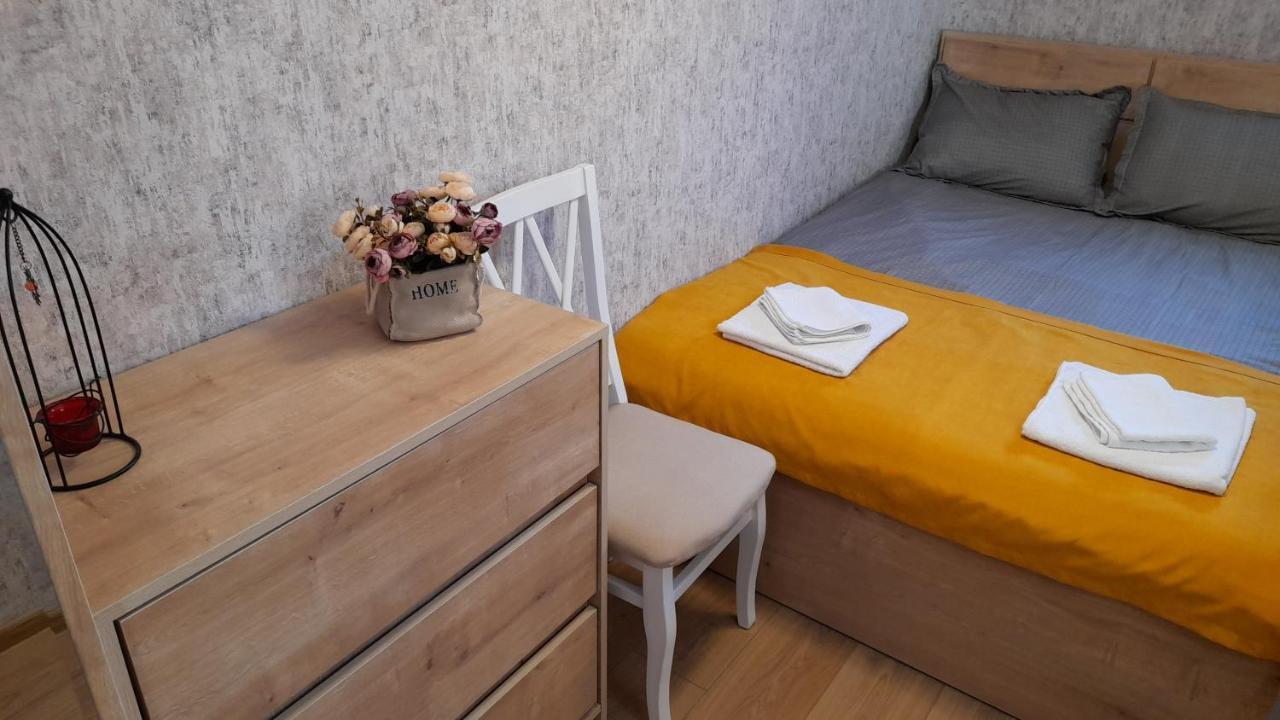 Yellow Apartment Τυφλίδα Εξωτερικό φωτογραφία