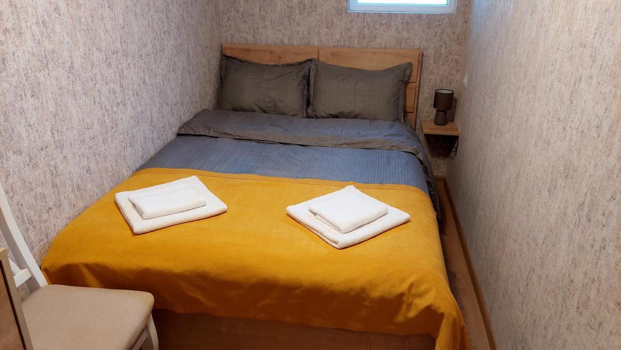 Yellow Apartment Τυφλίδα Εξωτερικό φωτογραφία